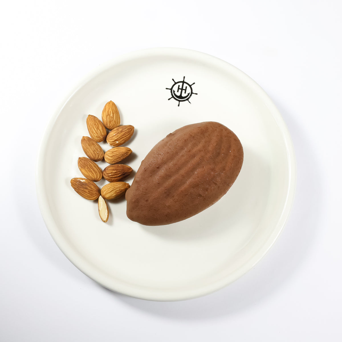 RAW ALMOND